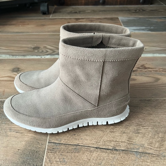 Womens Cole Haan Ankle Bootie - Picture 2 of 3